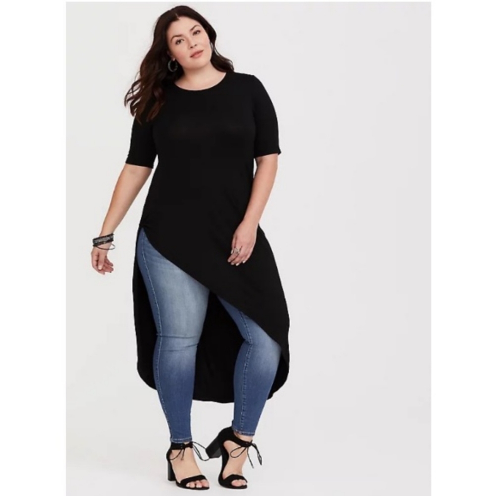Torrid super soft asymmetrical hemline tunic